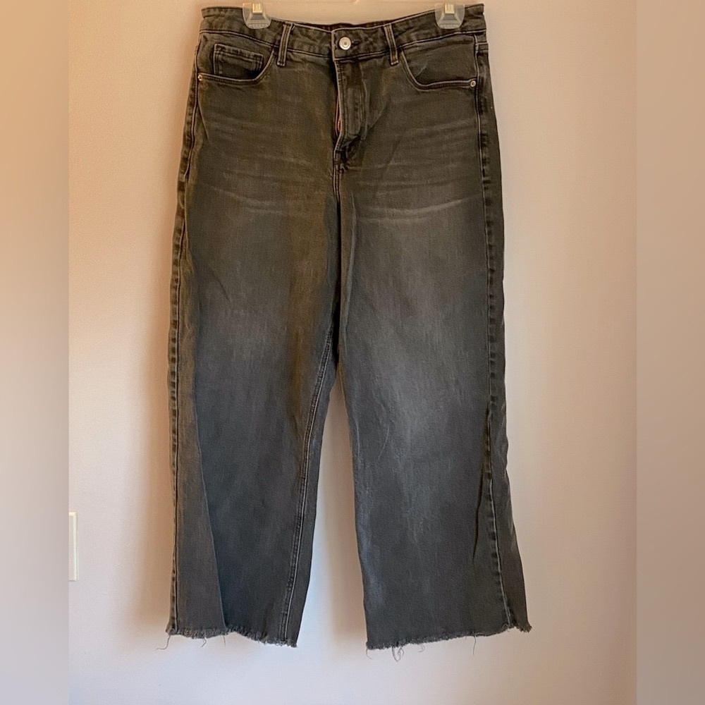 Old Navy extra high rise, wide leg, women’s size 12, faded black wash.